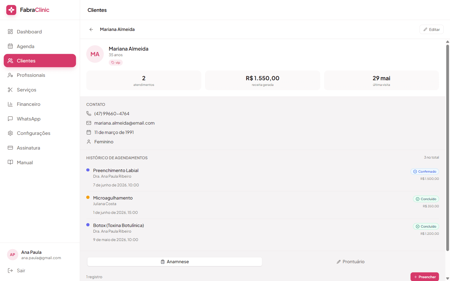 Perfil do cliente no FabraClinic com histórico, anamnese e prontuário