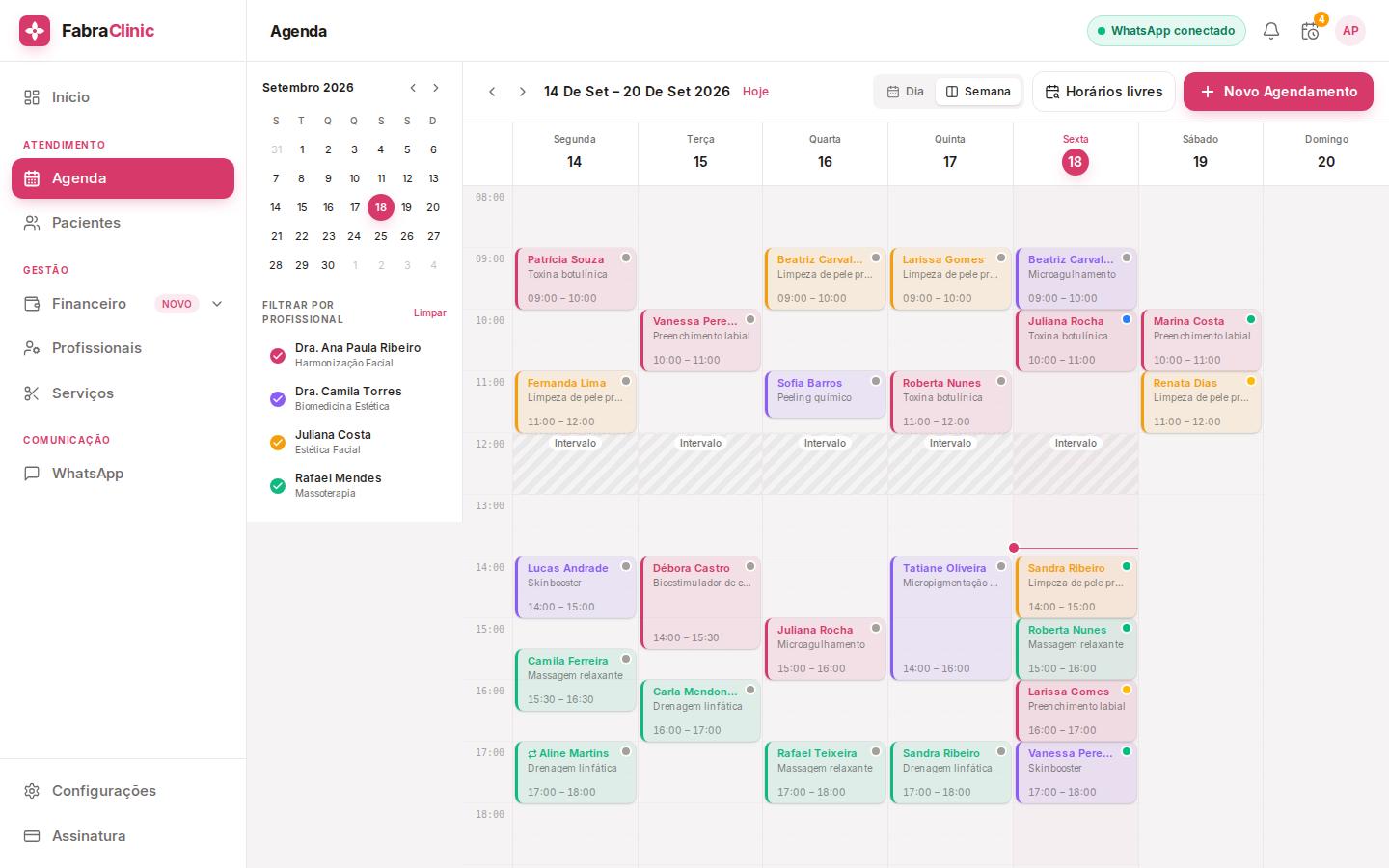 Agenda do FabraClinic com a visão semanal e atendimentos por profissional